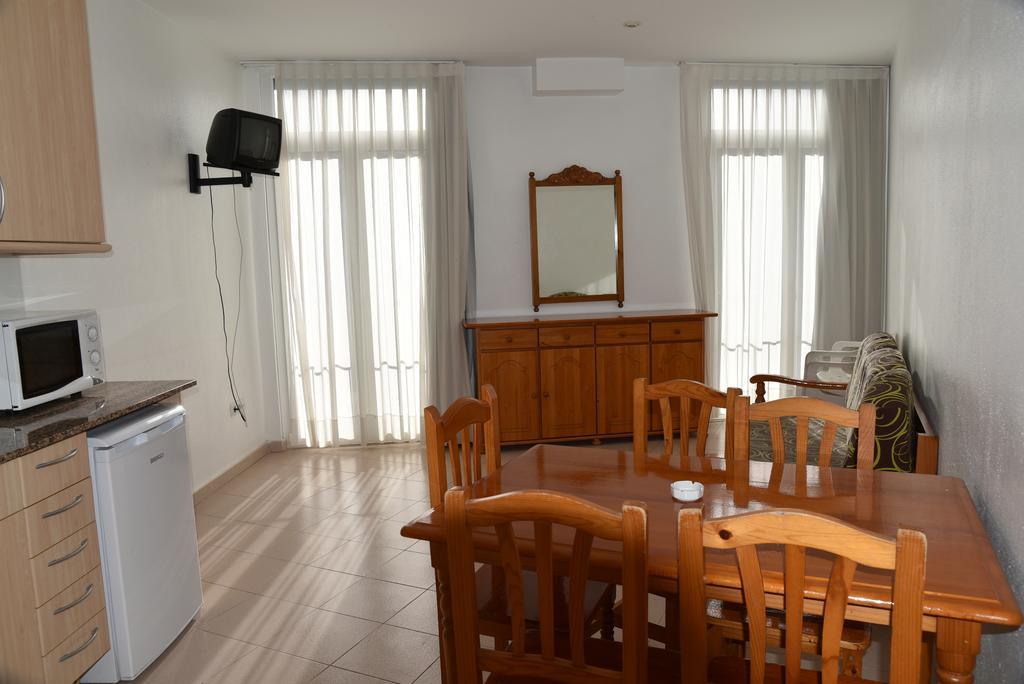 Apartamentos Ar Dosjoimi Lloret de Mar Exteriér fotografie